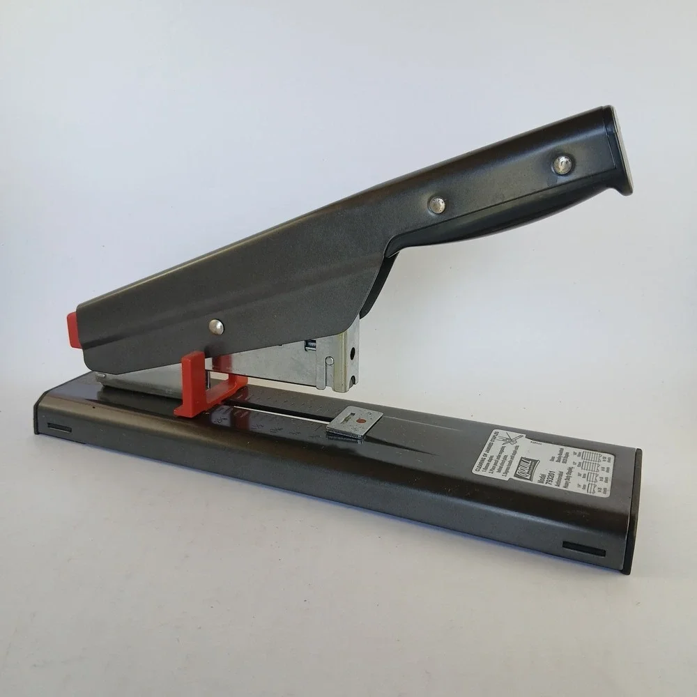Quill Heavy Duty Stapler Heavy Duty #793201‎ Antimicrobial